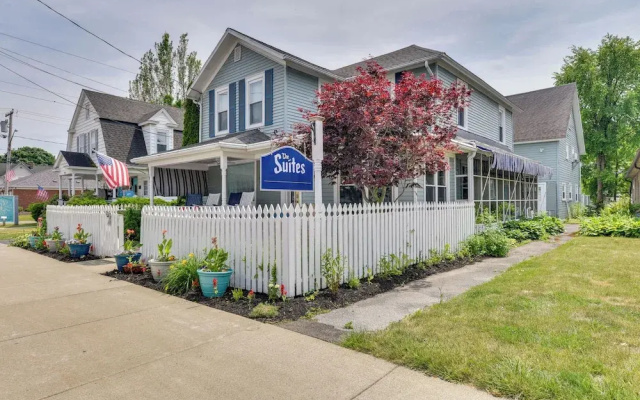 Historic Bemus Point Studio w/ Porch: Walk to Lake