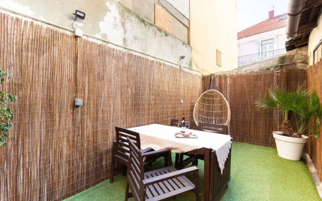 Bairro Alto Bronze of Art Apartments