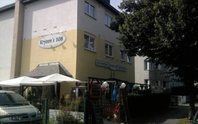 Hotel Kryoms 108