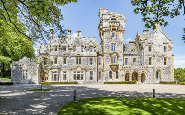 The Myles Suite Stone Cross Mansion