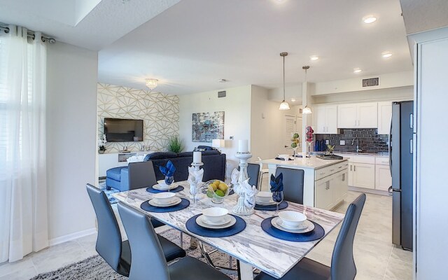 Updated Condo, 5 mi to Disney, On-site Water Park!