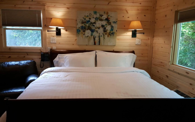 Brook Pointe Inn