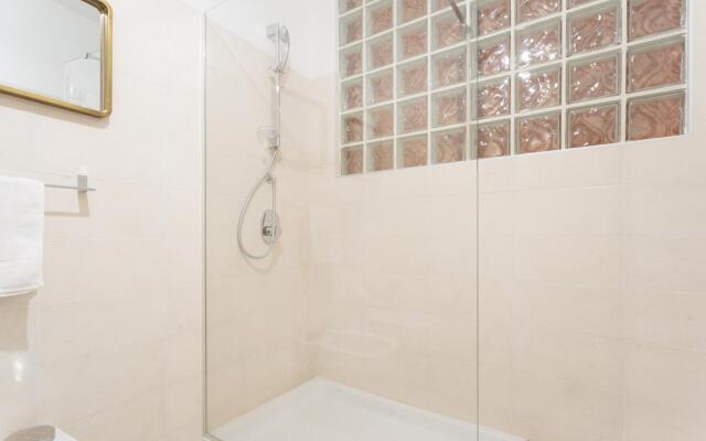 Co-b730-regi37a2 - Romantic Pier