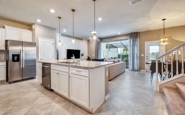 7553 Oak Spring Lane