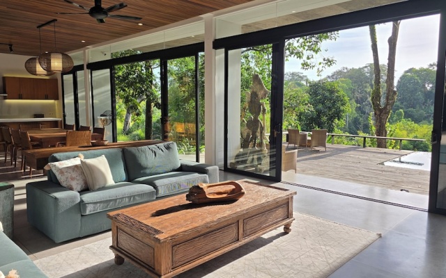 Villa Maxwell – Balcony – Tabanan