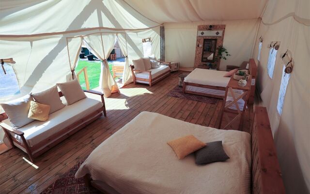 Colonia Rest House Glamping