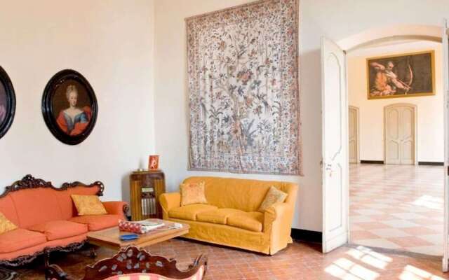 Belvilla by OYO Apartment in Castle With Garden