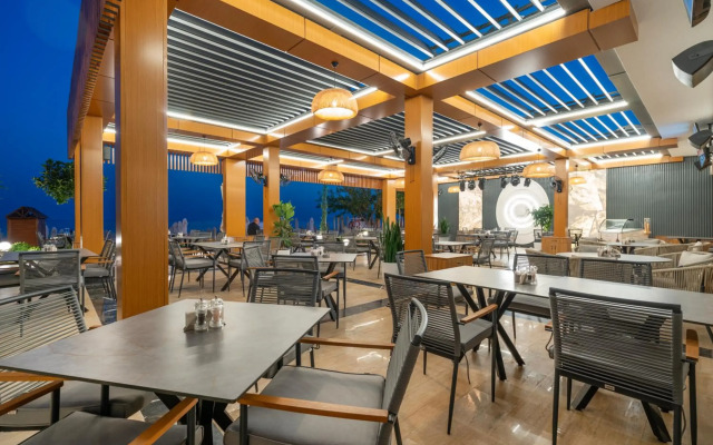 Golden Star Hotel