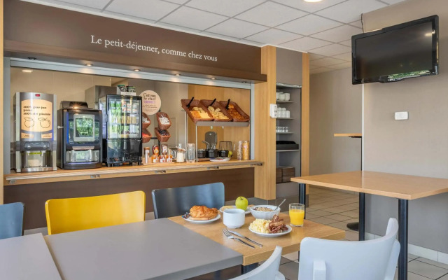 B&B HOTEL Marseille Aéroport Saint-Victoret
