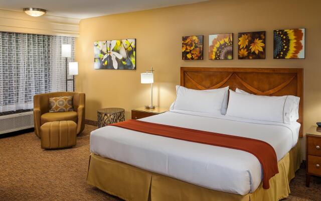 Holiday Inn Express Simi Valley, an IHG Hotel