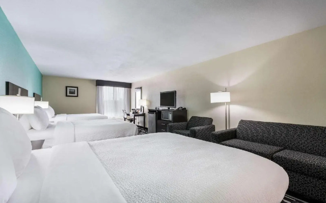 Clarion Inn & Suites Convention Center Near Bricktown
