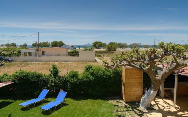 Petrakis Maisonette Near The Sea