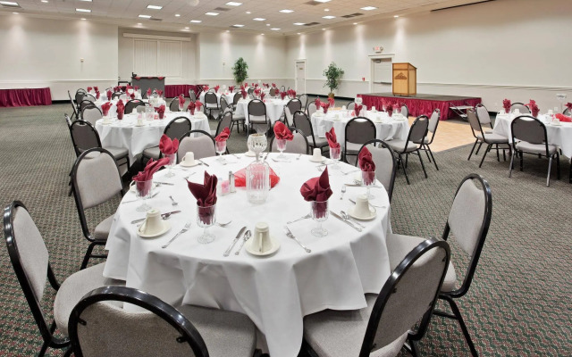 Holiday Inn Redding by IHG