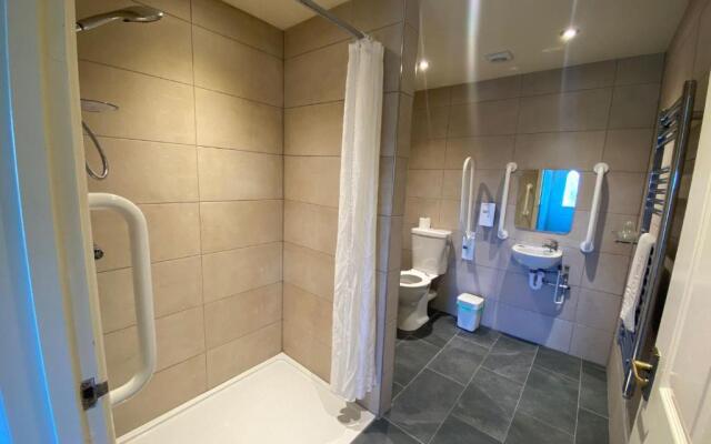 Croyde Bay Hotel or Self Catering