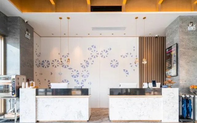 OUSILANDE International Hotel