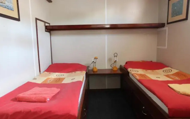 Hotelboot Angeline