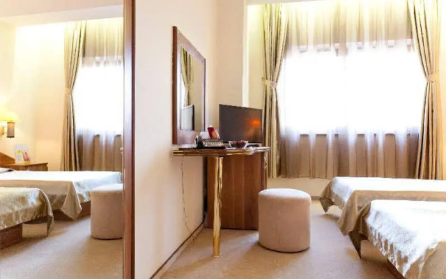 Euro Hotels International Arcul De Triumf