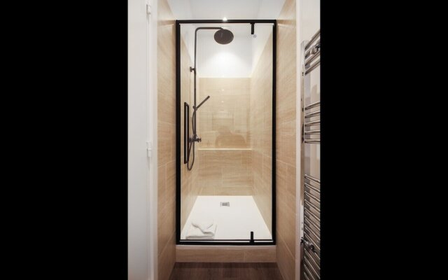 Extraordinary Apt 6 Pers Louvre