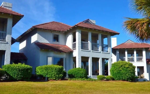 205 PPV La Plage 4 Br villa by RedAwning
