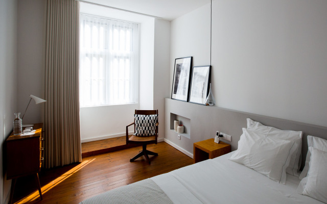 The 8 Downtown Suites