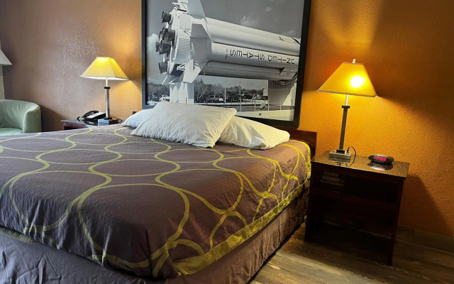 Express Inn & Suites