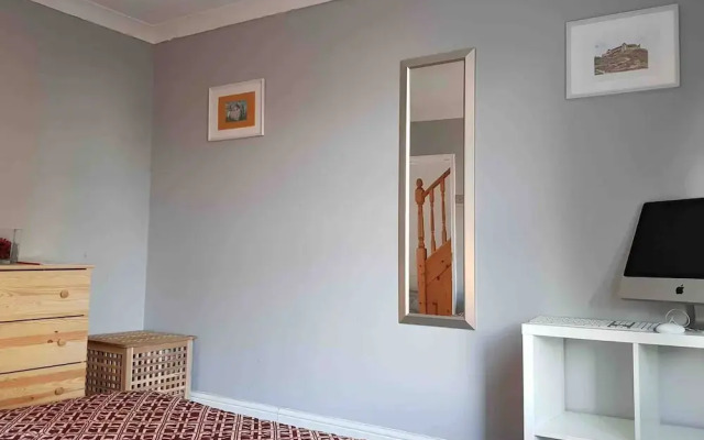 Double bedroom near Heathrow