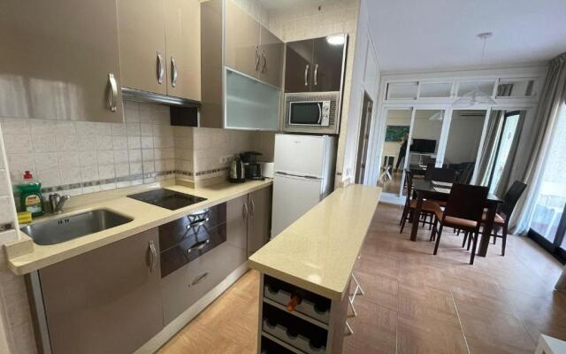 Beachfront 1BR apartment in center of MArbella!