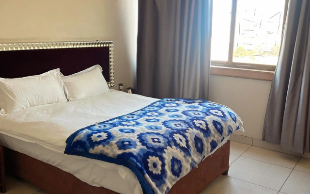 Shengtang Business Hotel