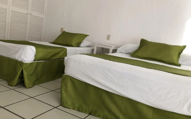 Casa Mexicana La Reyna