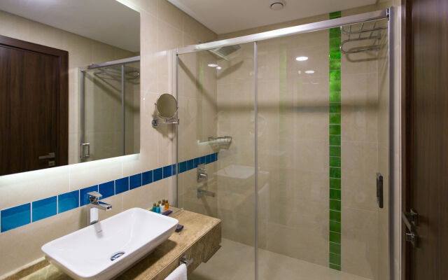 The Grand Mira Hotel