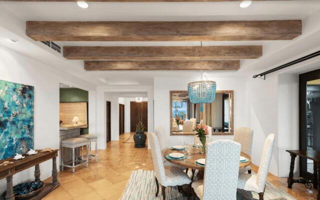 Best Executive-Style Luxury Residence on Property