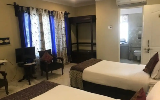 Hotel Pratap Palace