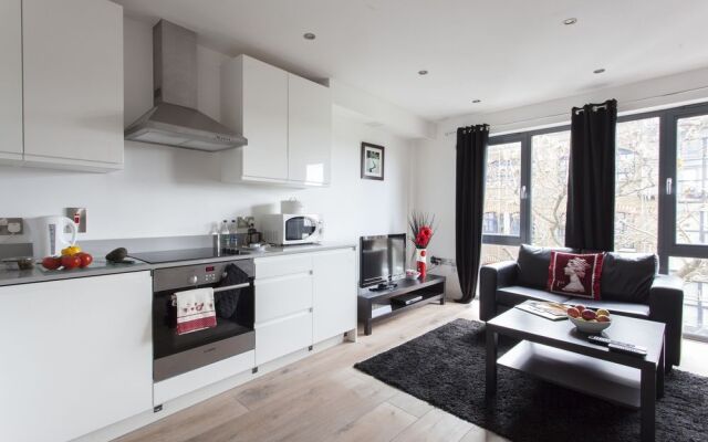 London Bridge Apartment