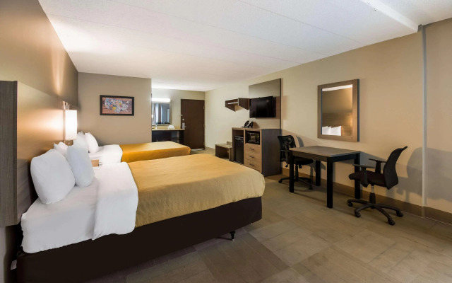Econo Lodge Duluth near Miller Hill Mall