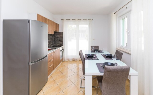 Nice Home in Kastel Novi With Sauna, Wifi and 8 Bedrooms