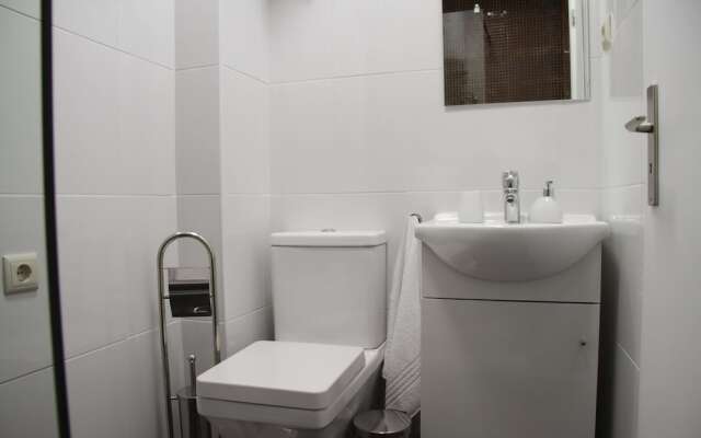 Liiiving in Porto Bright Balcony Apartment