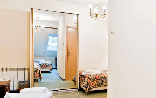 Aparthotel Miodosytnia