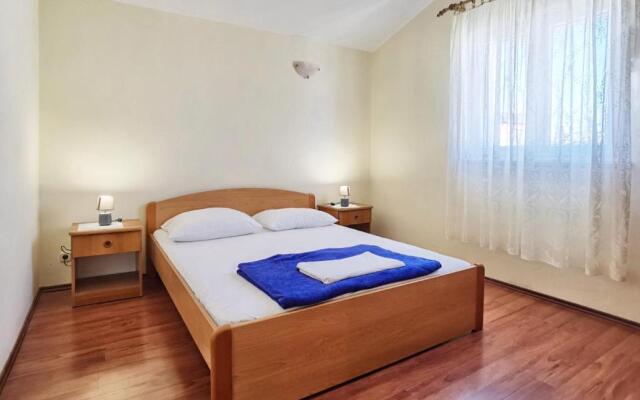 Apartments Lasan - 150 m from sea