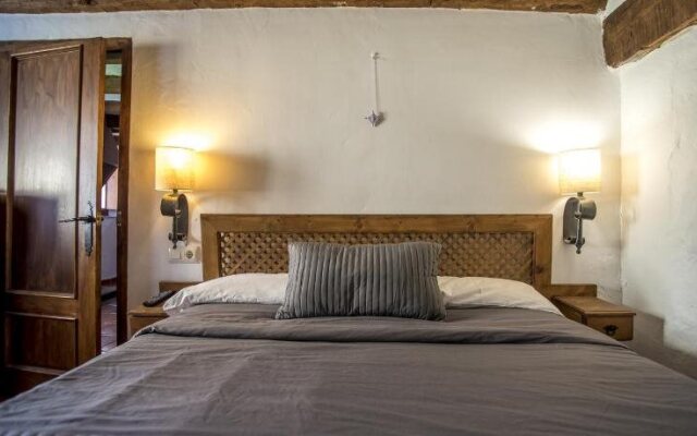 Alojamiento Rural Font del Roser