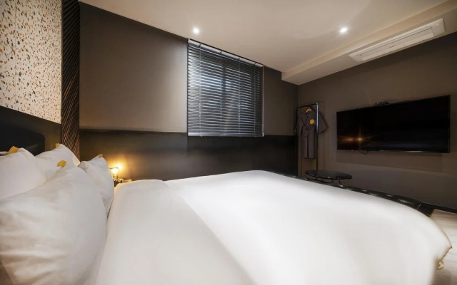 Yangsan Mulgeum The Terrazo Hotel