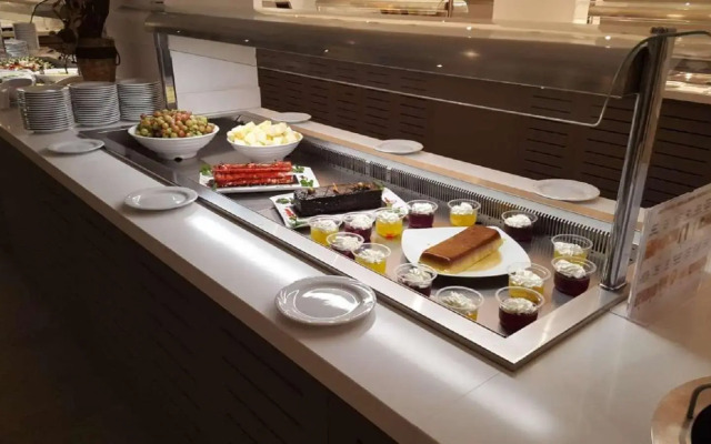 Anthea Hotel Apartments