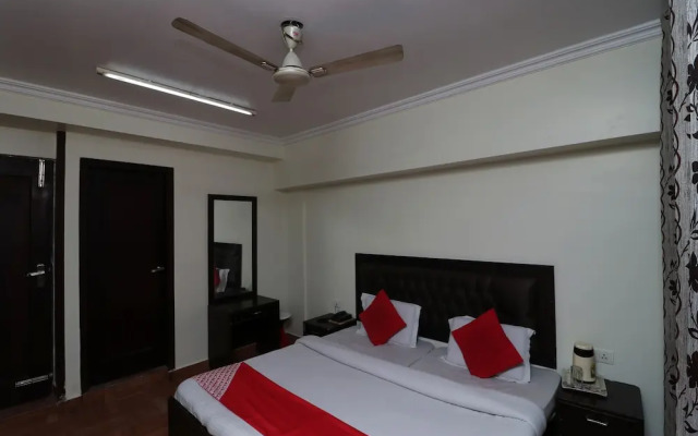 Oyo 29660 Hotel Vardhman Classic