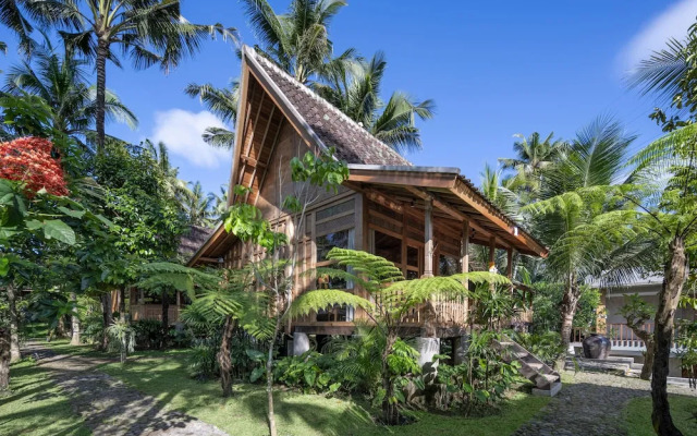 Rumah Kayu Resort