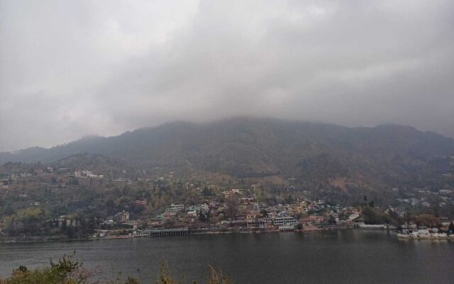 Mohini's Lake View Apartments Bhimtal