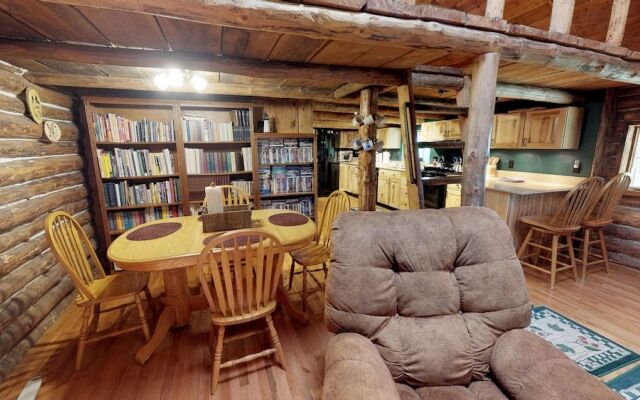 Stunning Apple Lane Log Cabin