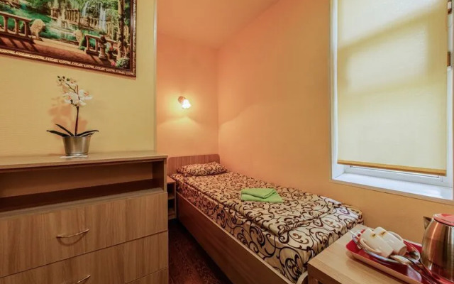 Тихий дворик