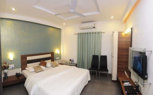 Shanti's Hotel Surbhi