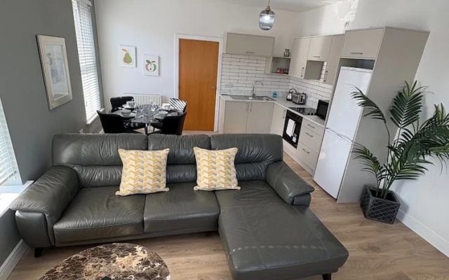 2 x bed city apartment with parking