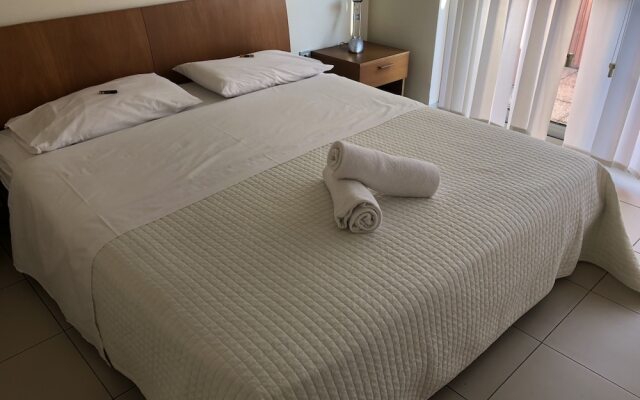 Vista Hotel & Residence