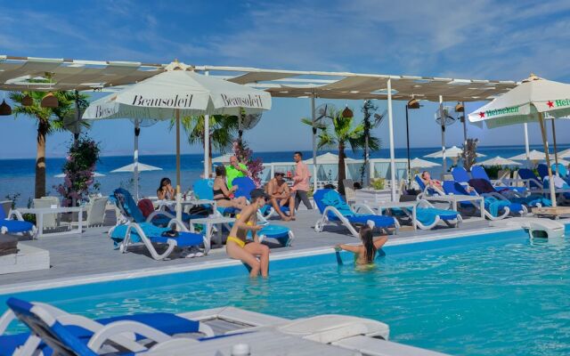 Selena Bay Resort